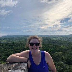 Meet your Posher, Danielle